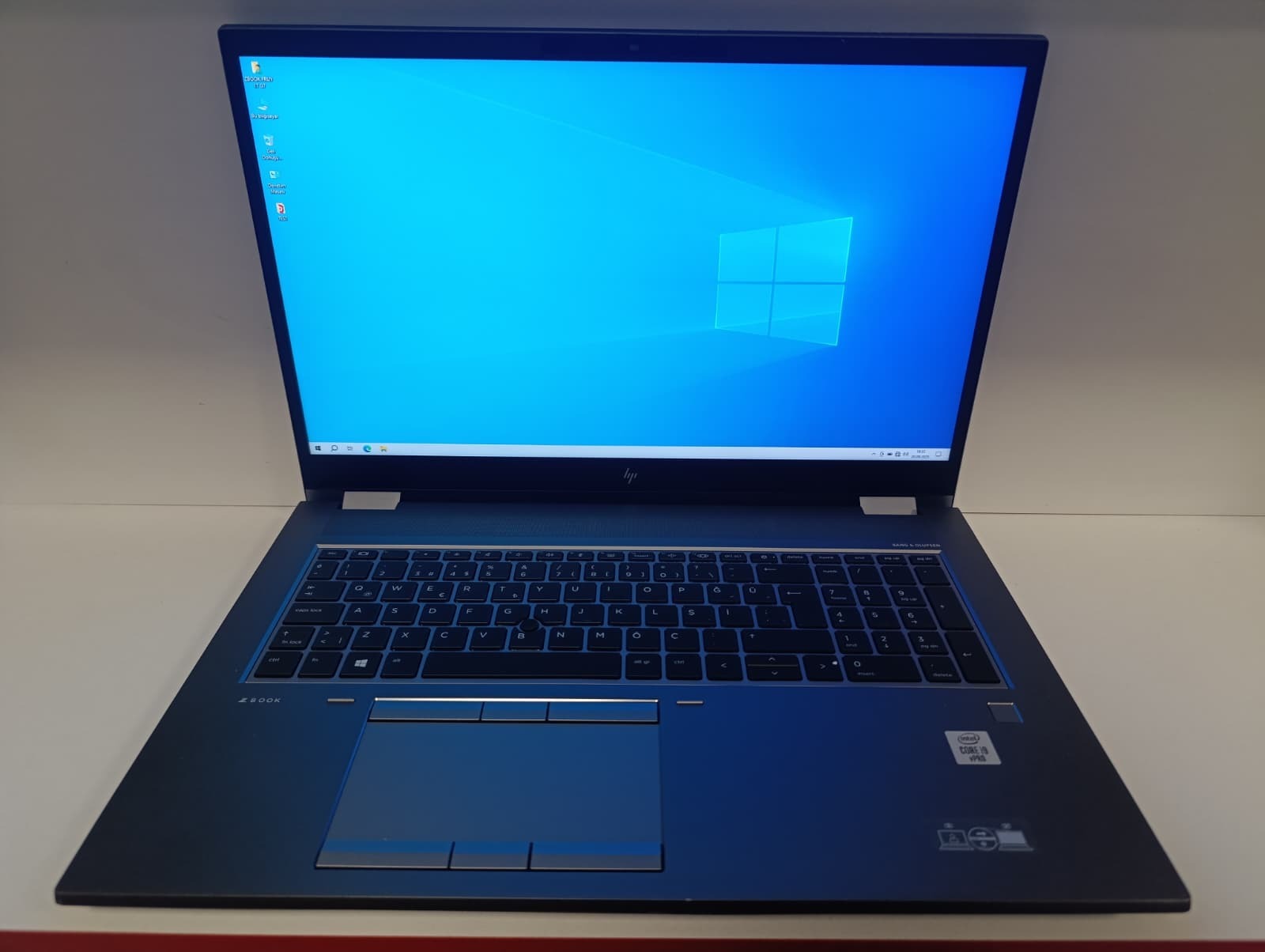 HP 2C9T0EA ZBook Fury 17 G7 i9-10885H/32GB-DDR4/512GB-NVMe/6GB-QUADRO RTX3000-GDDR6/17.3"-4K/MSWin Pro (YENİLENMİŞ)